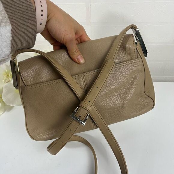 LIZ CLAIBORNE Nude/Tan Neutral Leather Flap Crossbody Bag 6x10in - Picture 5 of 12